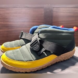 Chaco men’s all weather slippers Size 12